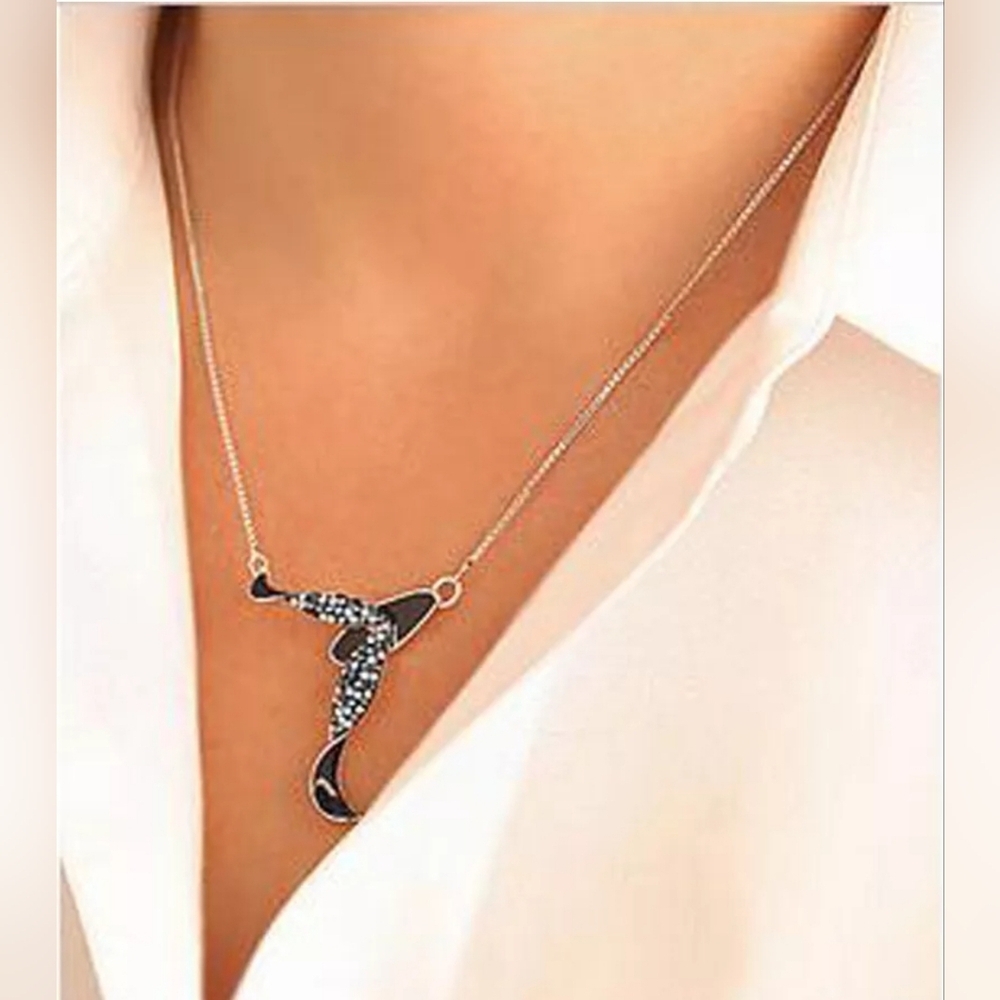 Swarovski Pendant & Necklace set NEW